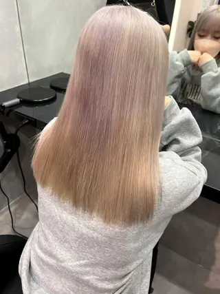 セミロング カラー LUANA/千種 さなのヘアスタイル