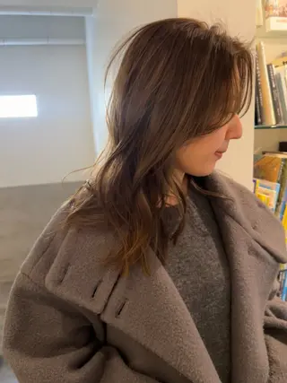 セミロング カラー KOCHAB本山所属・三谷 はるなのヘアスタイル
