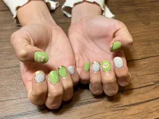 ネイル HENRIETTA NAILSALONのネイルデザイン