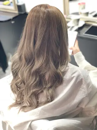 カラー 🦖店長🦖pino #しのだスペシャルのヘアスタイル