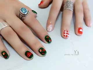 ネイル YUMI NAGAI  のネイルデザイン