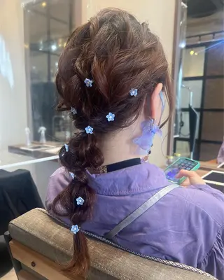 ロング ヘアアレンジ 透け感✨ダメージレス カラーHana🤍のヘアスタイル