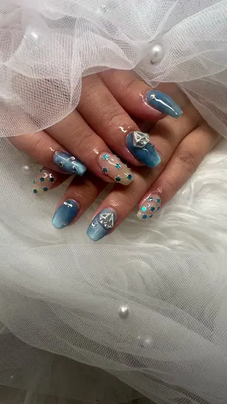 ネイル Rave所属・touma Rinaのネイルデザイン