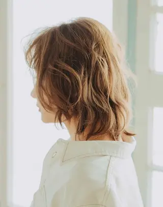 ミディアム カラー ブリーチなしWカラー /酸性ストレート河本のヘアスタイル