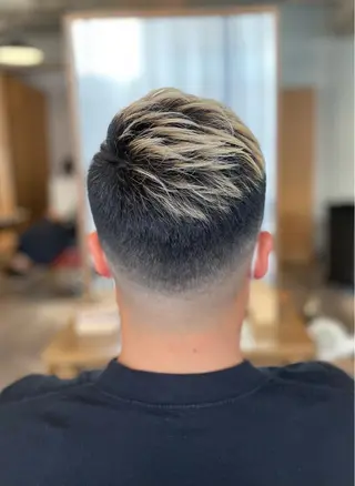 ショート カラー メンズ sweetroom茅ヶ崎南口店所属・∮フェードスタイル∮ 加藤嘉陛のヘアスタイル