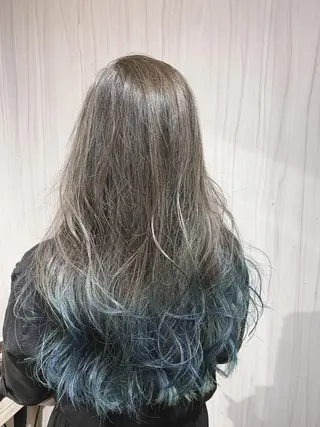 ミディアム カラー 嶋村夏実🌼レイヤー 🌸白髪ぼかしのヘアスタイル