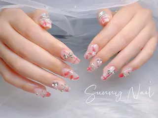 ネイル Sunnyサニー所属・桝井 春奈のネイルデザイン