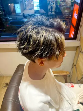 ショート カラー メンズ 吉松 大輝のヘアスタイル