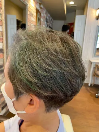 ショート カラー 三瓶 龍皇のヘアスタイル