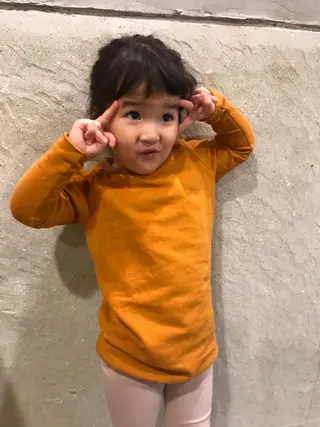 セミロング さの あやねのヘアスタイル