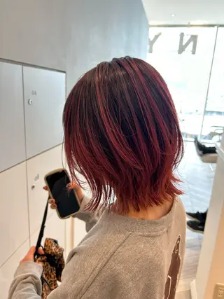 ミディアム カラー 西澤 咲輝のヘアスタイル