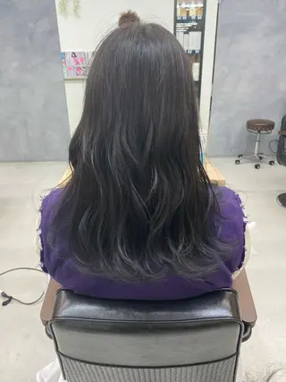 セミロング 嶋田 久純のヘアスタイル