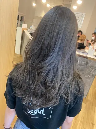 セミロング salowin梅田茶屋町suite所属・ハイトーンヘア/ 島崎　タクミのヘアスタイル