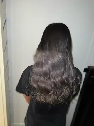 セミロング カラー ヘアアレンジ 🔥ハイトーンカラー ギャルNAOKI🔥のヘアスタイル