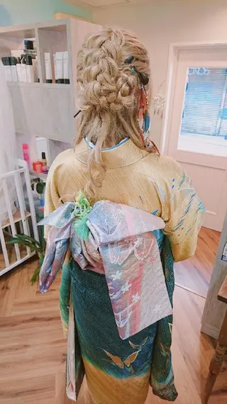 スミダ モモコのヘアスタイル