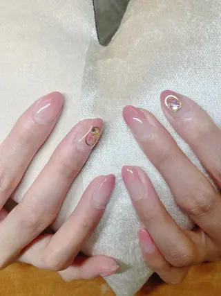 ネイル ECLAT エクラ所属・寺山 千鶴のネイルデザイン