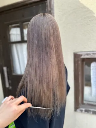 ロング カラー 都築 優菜のヘアスタイル