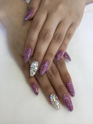 ネイル 💎🐰 saki. m 🐰💎のネイルデザイン