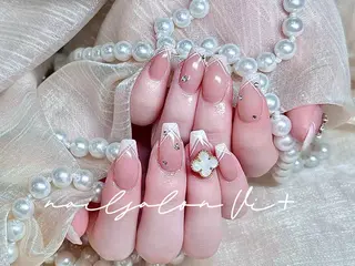 ネイル ✨Nailsalon Vi+✨のネイルデザイン