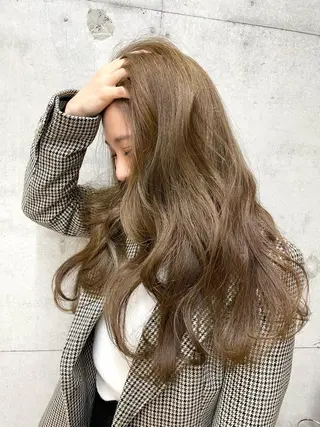 ロング カラー 女性に人気♪ はやしほのかのヘアスタイル