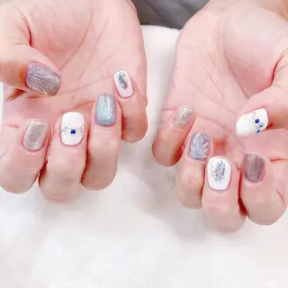 ネイル 根津 綾子のネイルデザイン