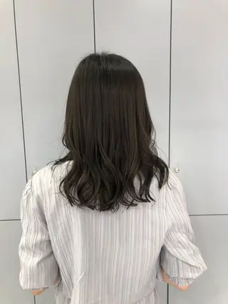 ミディアム 山本 佳奈のヘアスタイル