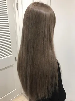 ロング 渋谷ハイトーン/ デザインカラー阿部のヘアスタイル