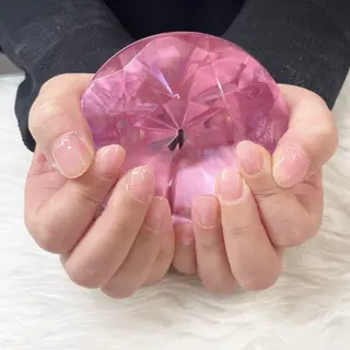 ミディアム see love gritterのネイルデザイン