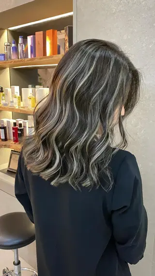 ロング salowin 原宿 aroa所属・韓国／ハッシュカット ／透明感カラー／金野のヘアスタイル