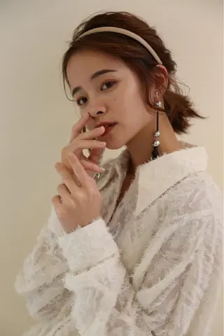 ショート ベージュ/インナー カラー🤍Rieのヘアスタイル