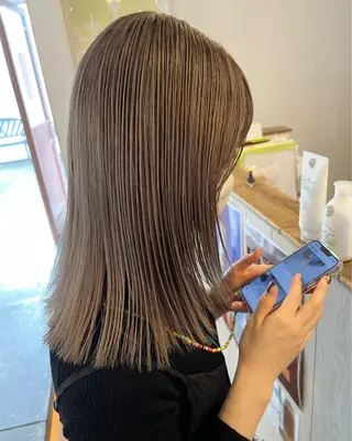 ミディアム カラー 中山 響希のヘアスタイル