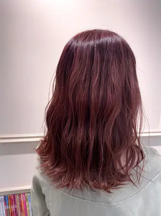 ミディアム カラー 川越 輝梨奈のヘアスタイル