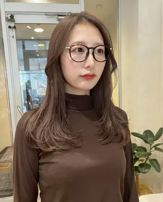 セミロング カラー nakahara madokaのヘアスタイル