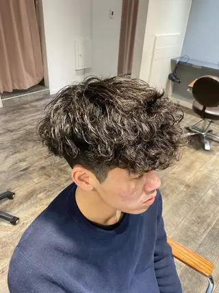 ショート パーマ メンズ 江﨑 翔のヘアスタイル