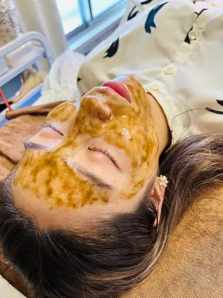 美容鍼灸サロン mahoroba院長のエステ・リラクイメージ