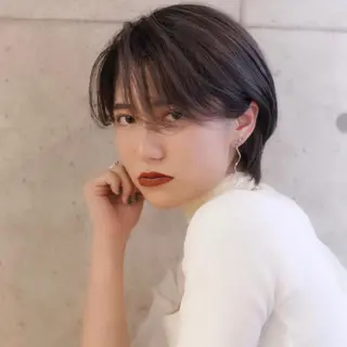 ショート ブリーチカラー特化 碇　英朗のヘアスタイル