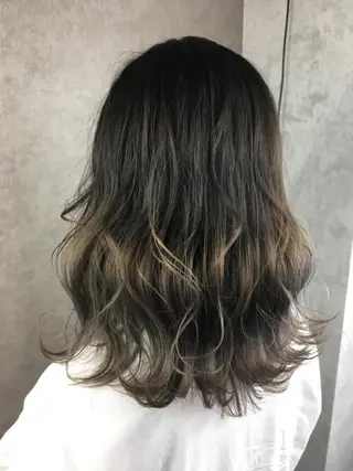 ミディアム カラー ツイストスパイラル パーマ🟡KYOUのヘアスタイル