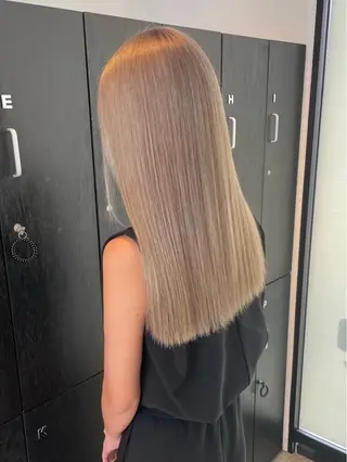 ロング 🧋ミルクティーカラ ー🧋特化小林拓登のヘアスタイル