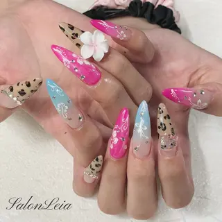 ネイル Salon Leia所属・Salon Leia KANAのネイルデザイン