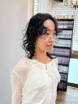 ミディアム パーマ Miyamoto Yasuchikaのヘアスタイル