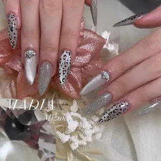 ネイル Nailsalon MADIA所属・石塚 みずきのネイルデザイン