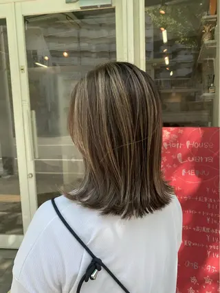 カラー 西元 亜由美のヘアスタイル