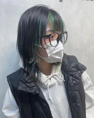 ミディアム ブリーチ/ウルフ ハッシュカット/石山のヘアスタイル