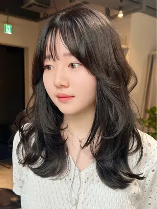 セミロング KURO/韓国ヘア /レイヤーカットのヘアスタイル