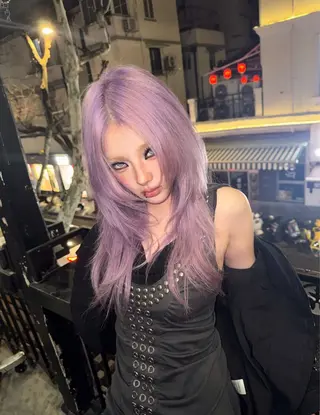 ロング デザインカラー⭐︎★ 🐆hyo🐆のヘアスタイル