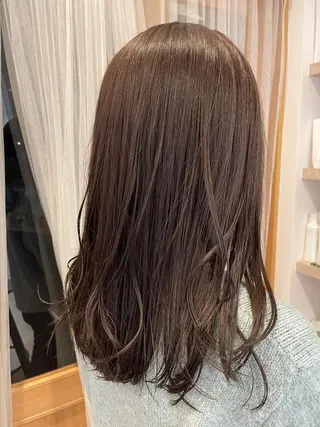 セミロング カラー 由比藤理子 ブリーチカラー🌈のヘアスタイル