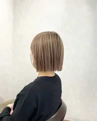 ミディアム _White所属・ＳＨＩ ＺＵのヘアスタイル