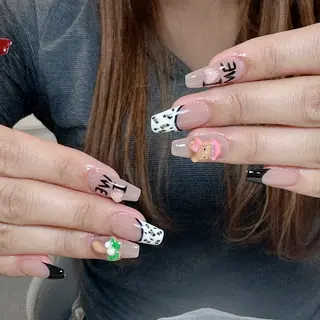 ネイル 🍄Rina🍄 韓国風ネイルのネイルデザイン