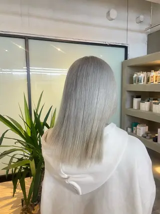 カラー ハイトーンカラー🩵 指名多数💗横山聖奈のヘアスタイル
