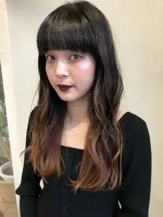 ロング カラー 森安 華楠のヘアスタイル